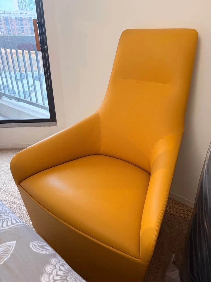 Highback lounge chair - photo 2