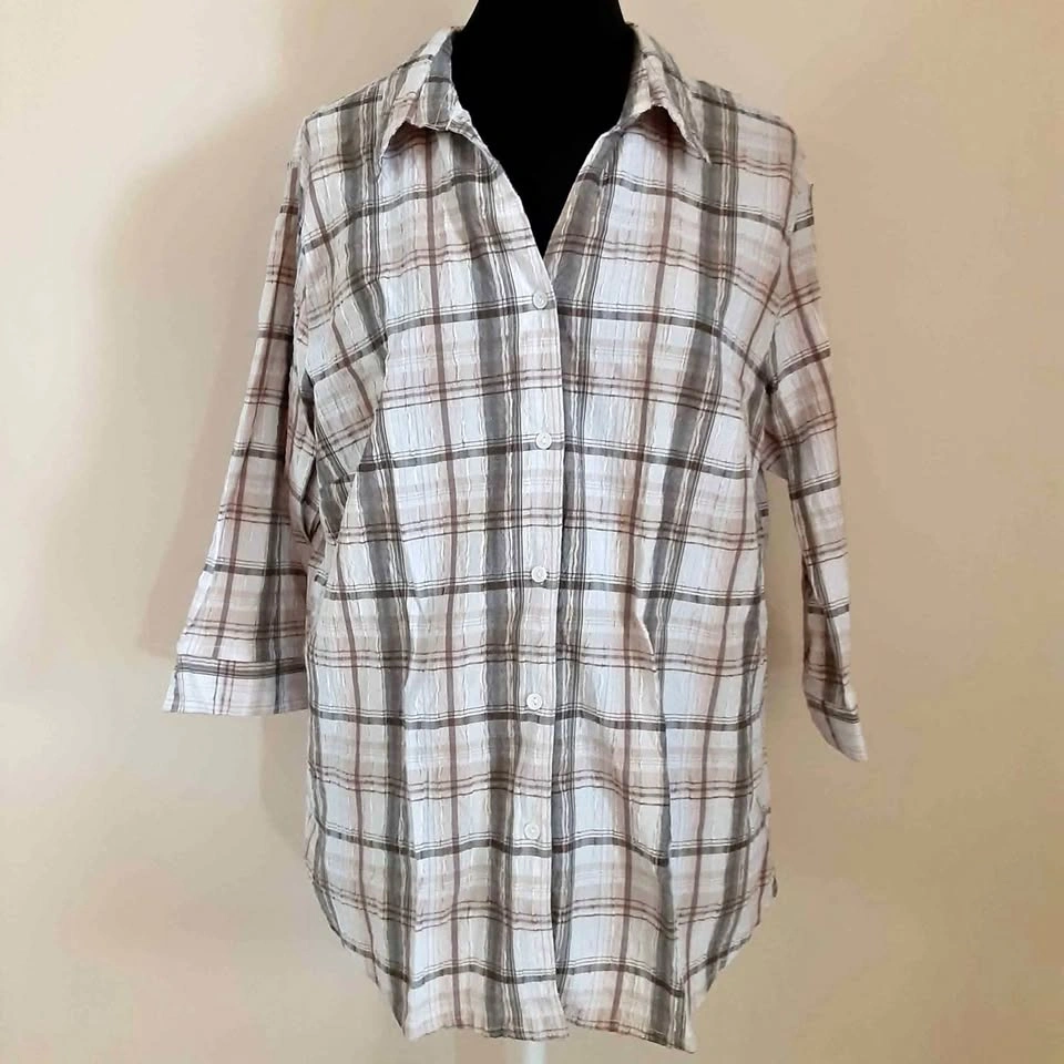 Carroll Reed Ladies 3/4 Sleeve Button up Top 🌱