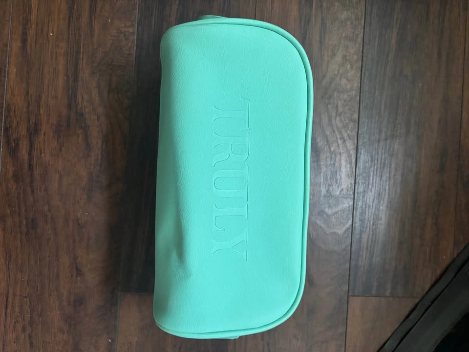Truly beauty cosmetic bag - photo 3