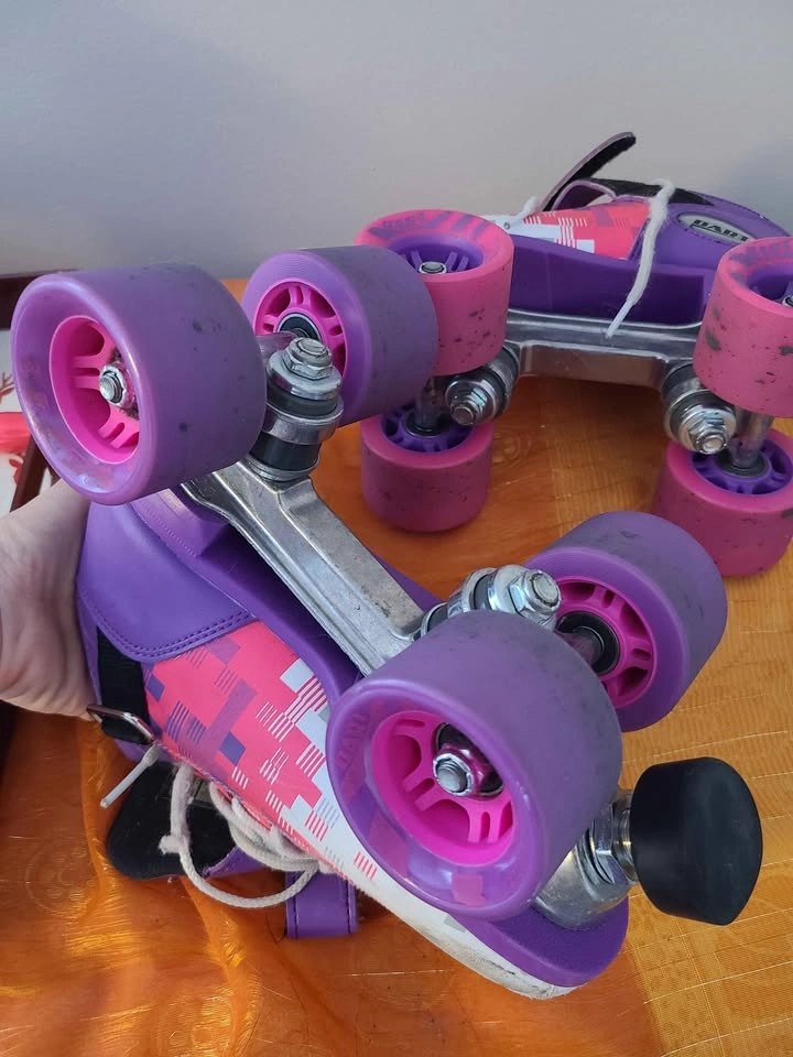 Riedell Dart Roller Derby Skates Size 4 - photo 4