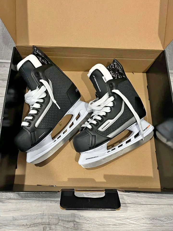 New Winwell AMP300 Jr Size 5 Skates