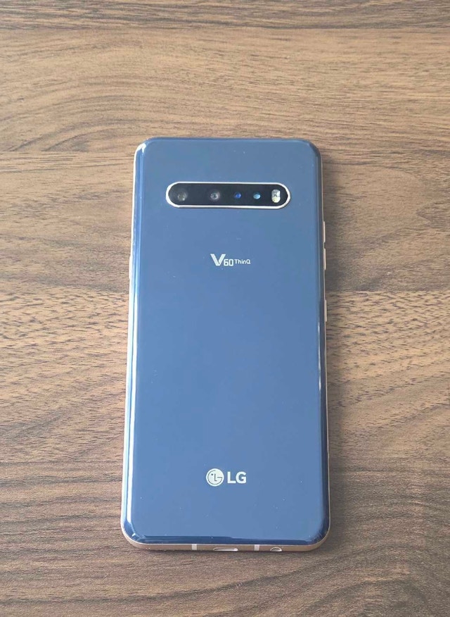 LG V60 ThinQ 5G - photo 3