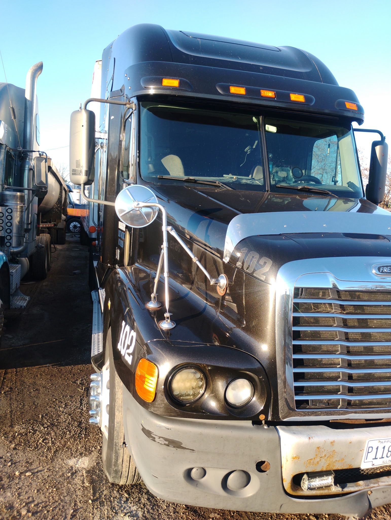2010 Freightliner Century - photo 2