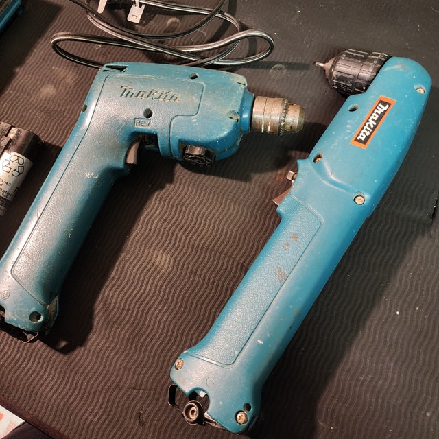 Makita Right Angle Drill and 9.6V Battery - photo 3