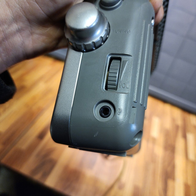 Panasonic RF-2400D AM/FM Radio - photo 4