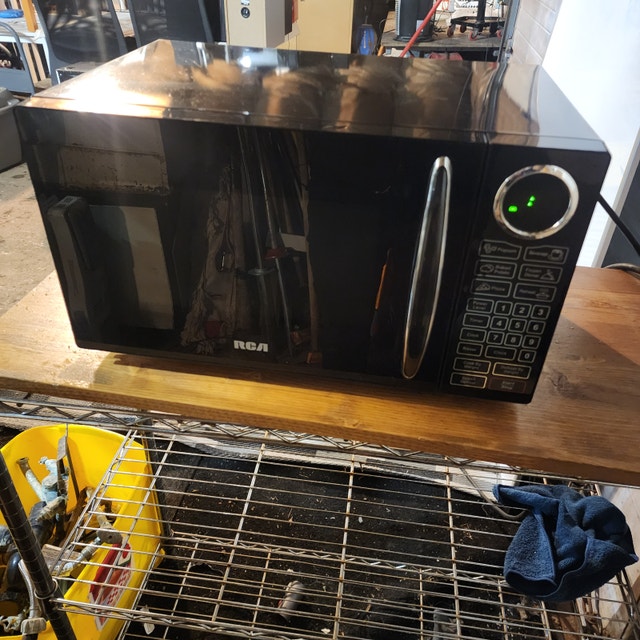 RCA Microwave Black Countertop Oven - photo 3