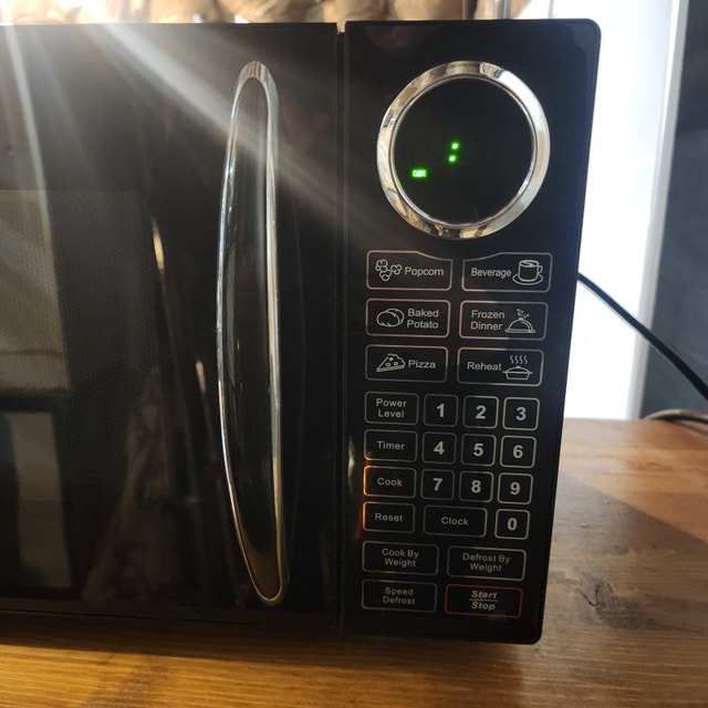 RCA Microwave Black Countertop Oven - photo 4