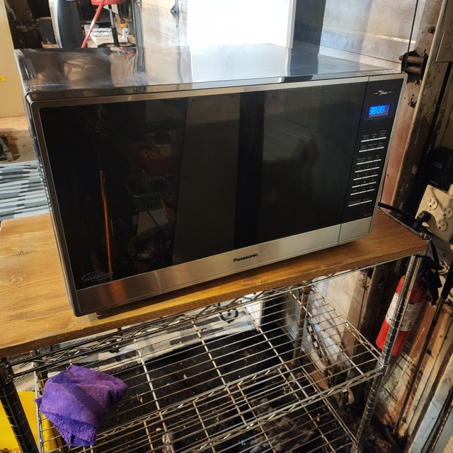 Panasonic Microwave Large stainless black