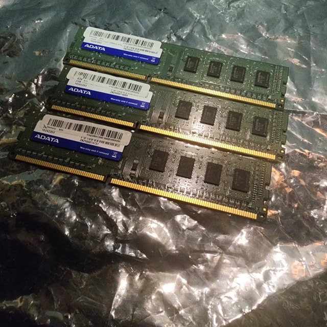 ADATA 6GB DDR3 RAM Sticks (3x2GB, 1600MHz) - photo 3