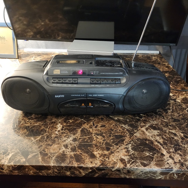 2 Sound Systems - Radio Works AM/FM
