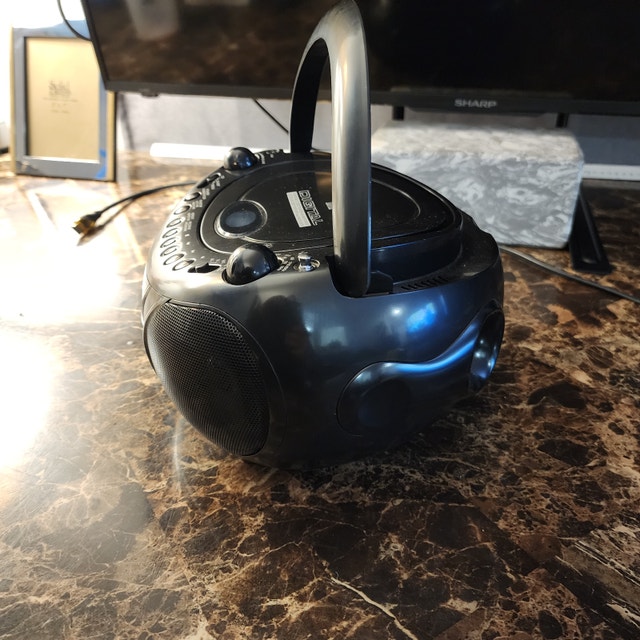 Digital Sound System Bluetooth, CD Player Radio Aux In - photo 3