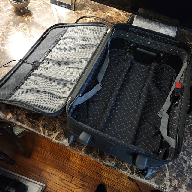 Black travel case suitcase bag luggage rolling - photo 4
