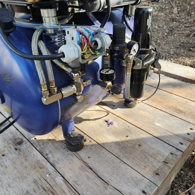 Jun-AIR Custom Dental Air Compressor 120psi 230V - photo 3