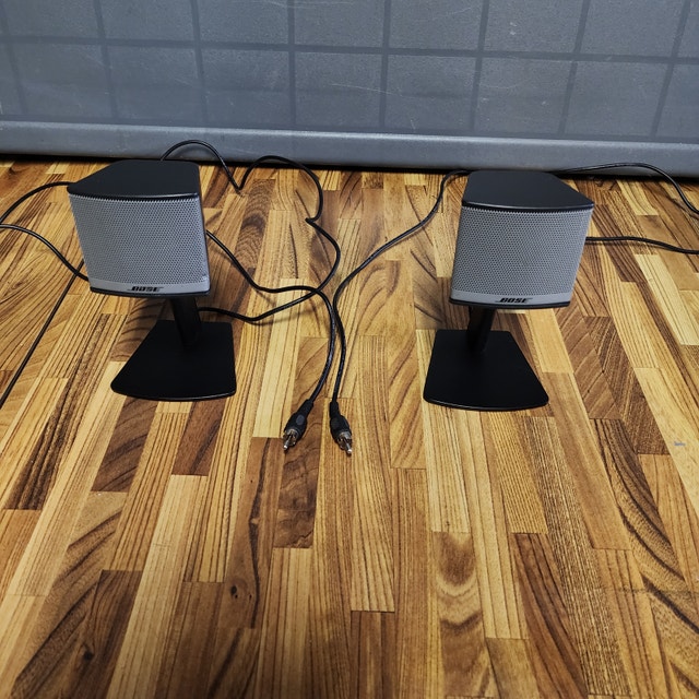 Lenovo USB Speaker Sound Bar - 25 Watts