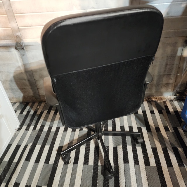 Office chair black adjustable - photo 4