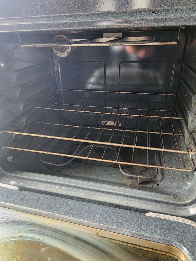 GE Black Stainless Steel Electric Stove - photo 5