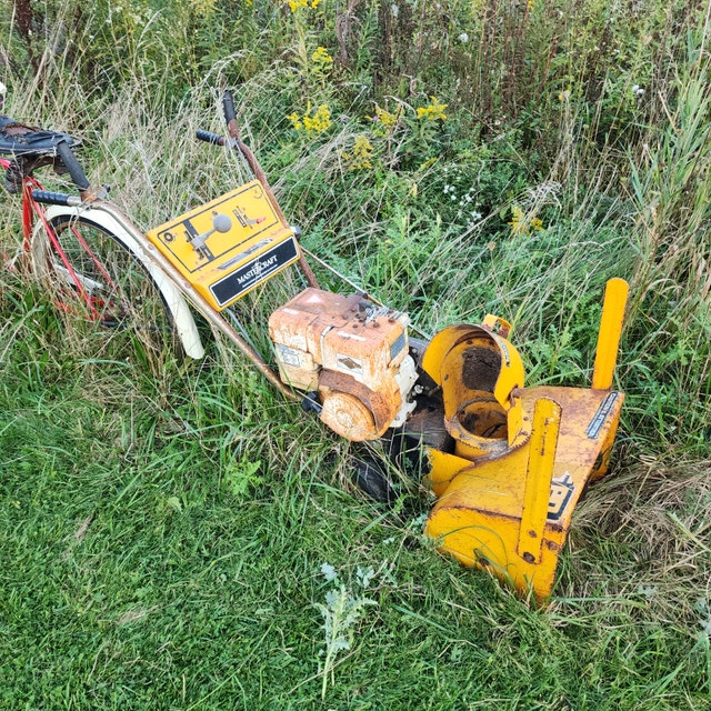 Gas Snow Blower Mastercraft 4 Stroke Briggs - photo 2