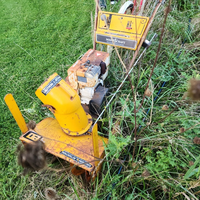 Gas Snow Blower Mastercraft 4 Stroke Briggs - photo 4