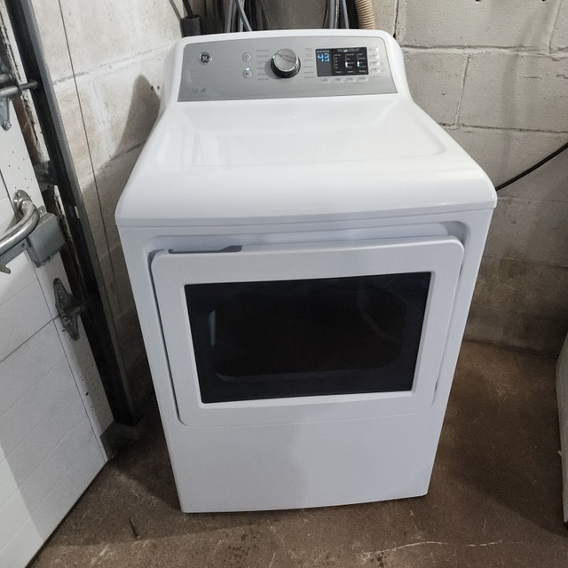 GE Electric Clothes Dryer - White