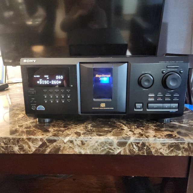 Sony CDP-CX355 MegaStorage 300-Disc CD Changer - photo 2