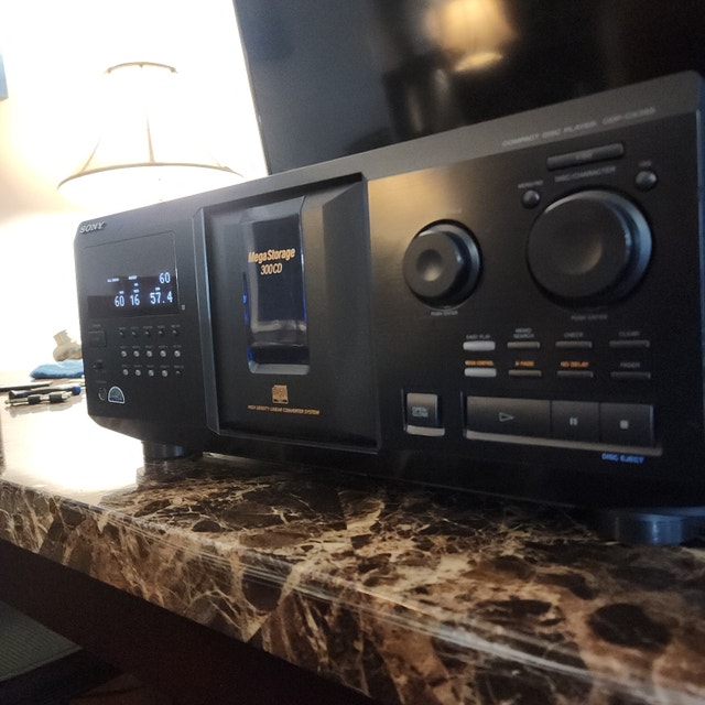 Sony CDP-CX355 MegaStorage 300-Disc CD Changer - photo 5