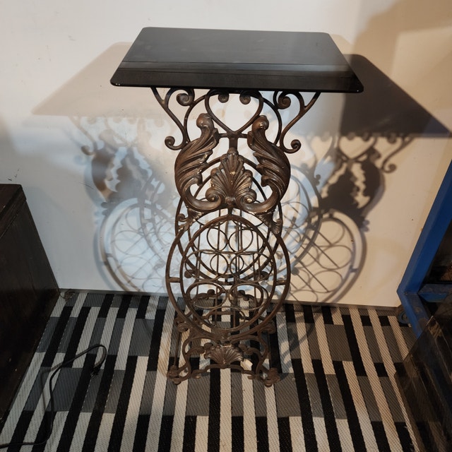 Wine Holder Glass Table Top Metal Base 17 x 14 x 41