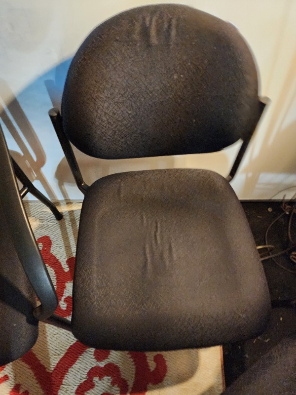 3 office chairs Black waiting room sturdy - photo 3