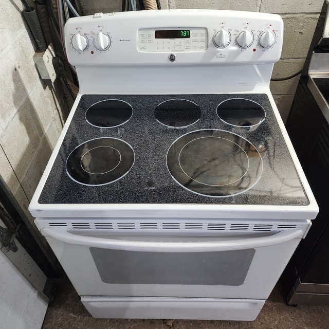 GE Electric Adora Oven Glass Cooktop Stove - White - photo 2