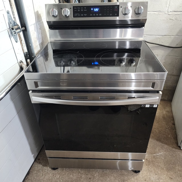 2022 Samsung Smart Oven Glass Cooktop Stove