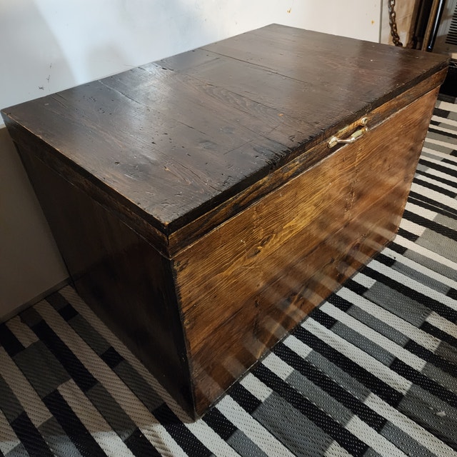 Solid Wood Storage Trunk - Dark Finish - photo 3
