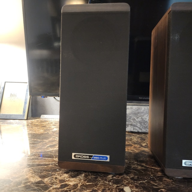 KOSS M80 PLUS Bookshelf Speakers - Walnut - photo 3