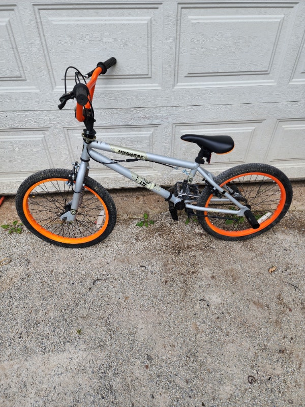Macabre BMX Bike Gray Orange Gyro 20'' Wheel