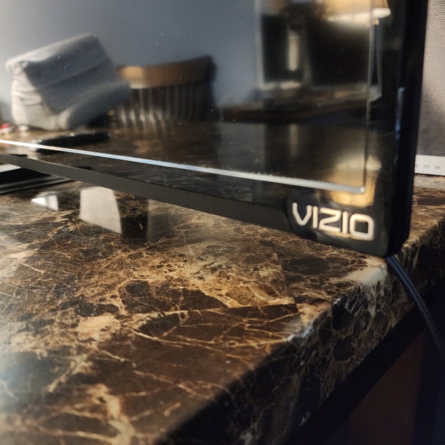 VIZIO 50" D-LED TV 120Hz 2K E500I-B1 (No Stand) - photo 2