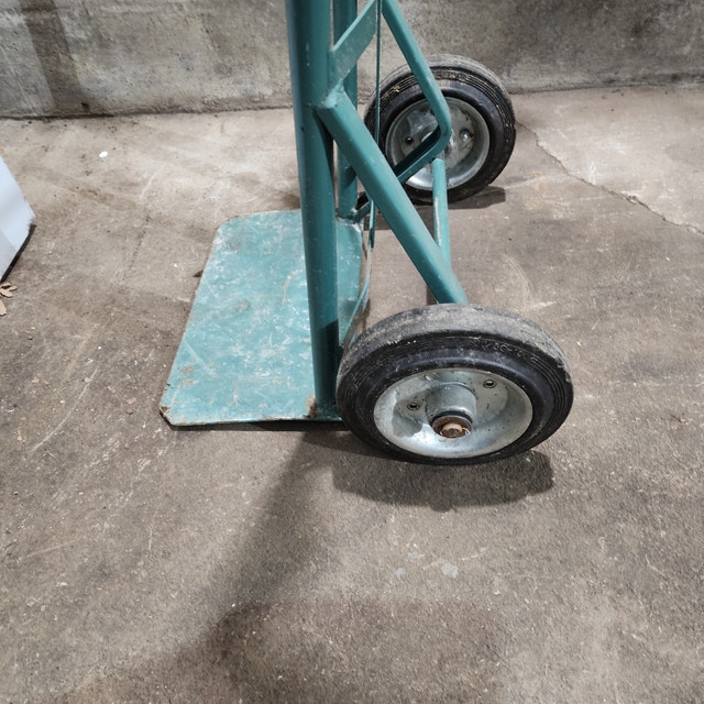 Small Green Dolly Lift Assist with Solid Rubber Wheels - photo 3