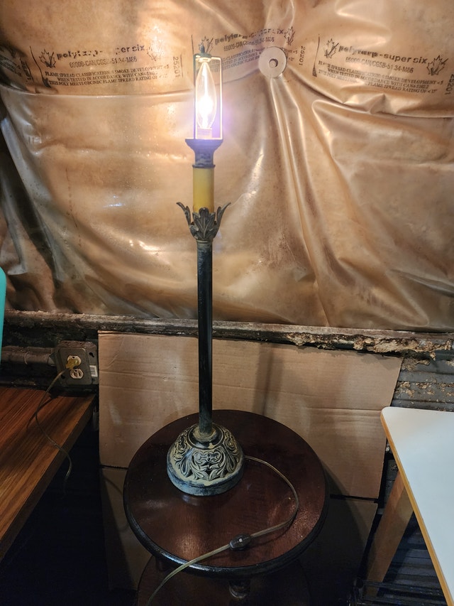 Lamp no shade indoor lighting - photo 2