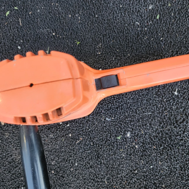 13'' Hedge Trimmer - Black & Decker Electric - photo 5