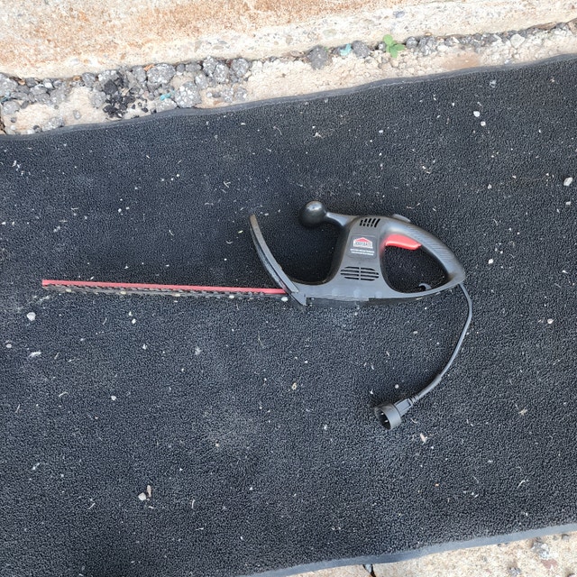 16'' Jobmate Electric Hedge Trimmer