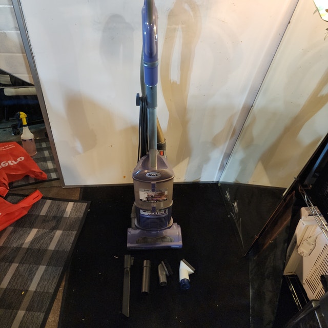 Shark Navigator Lift-Away Professional Vacuum