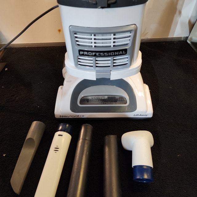 Shark Navigator Lift-Away Pro Vacuum - photo 3