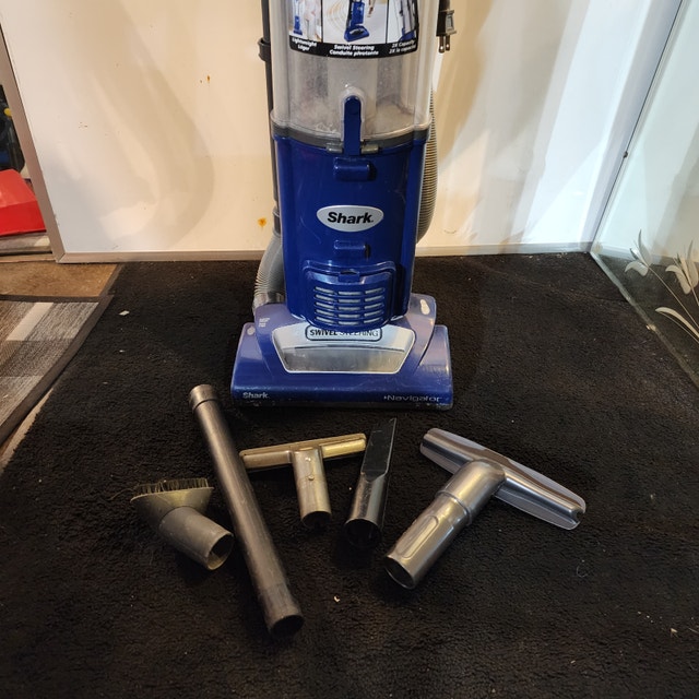 Shark Navigator Vacuum Cleaner Blue Swivel Steering Upright - photo 2