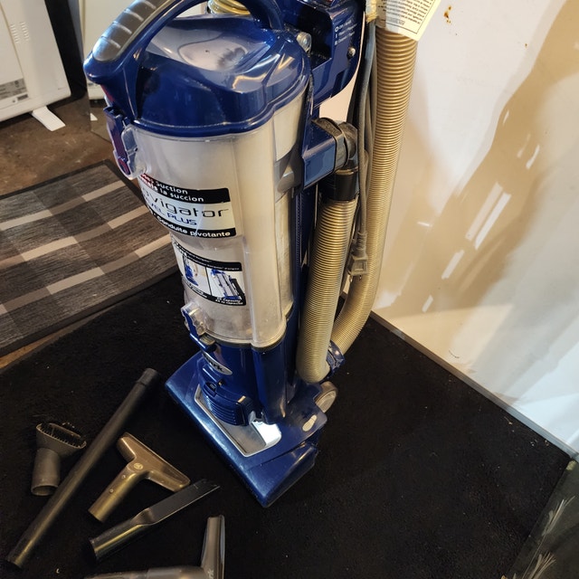 Shark Navigator Vacuum Cleaner Blue Swivel Steering Upright - photo 5