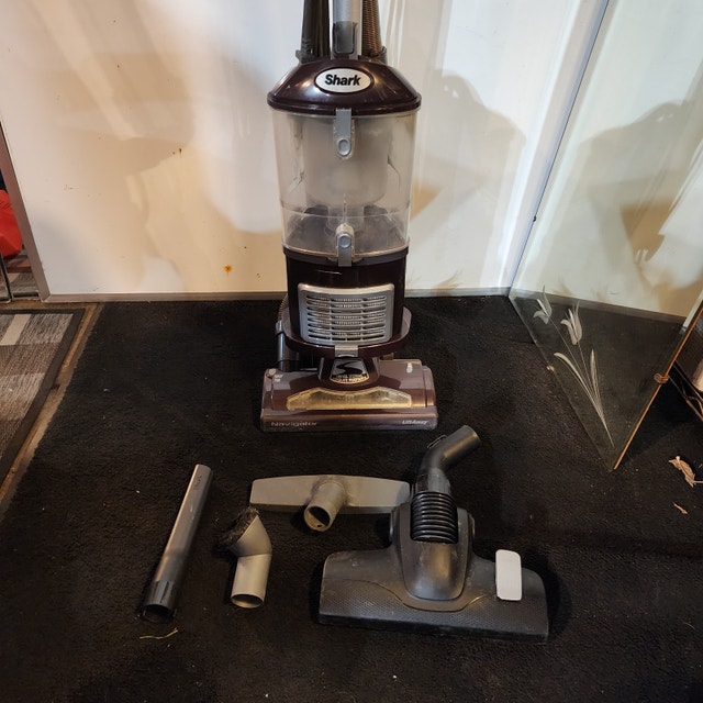 Shark Navigator Lift-Away Vacuum