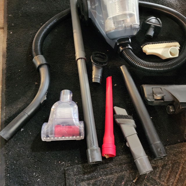 Dirt Devil Canister Vacuum Cleaner - photo 4