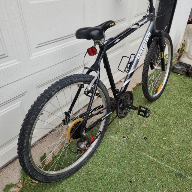26'' Raleigh Tomahawk Mountain Bike - photo 2