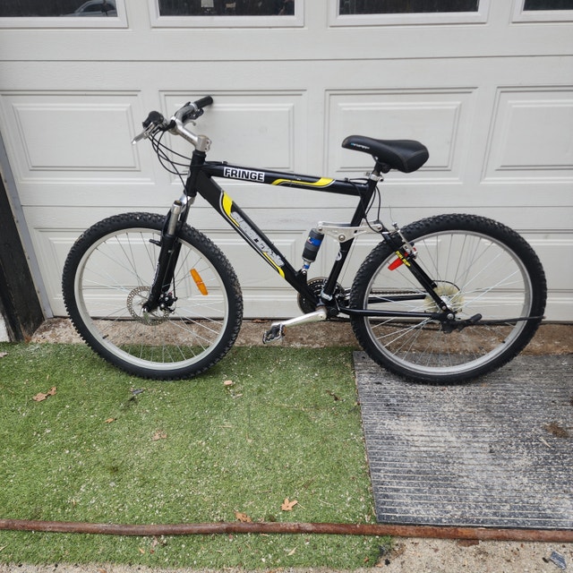 26'' Supercycle Fringe Bicycle - Black & Yellow