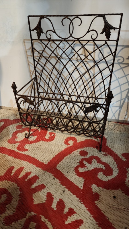 Metal Wire Mesh Holder Organizer Decor Leaf Stand
