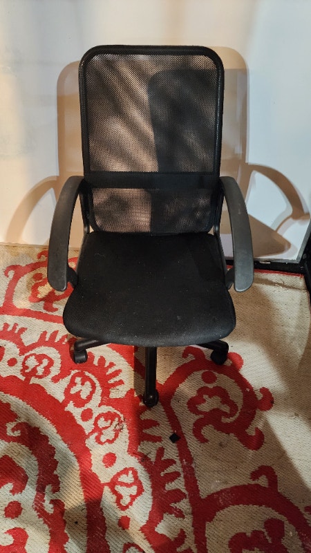 Black Cloth Armchair Rolling Office Chair