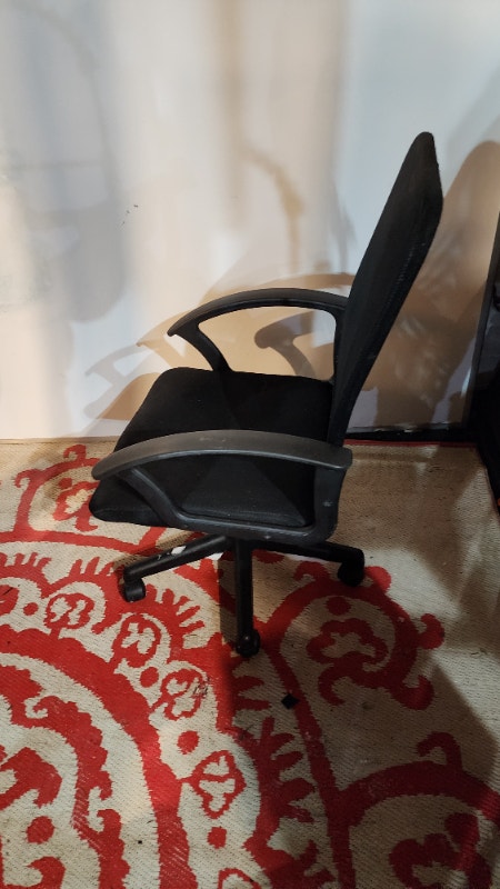 Black Cloth Armchair Rolling Office Chair - photo 5