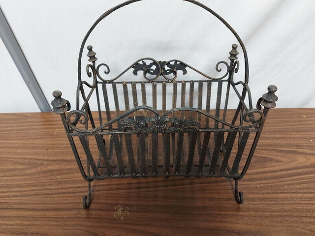 Wrought Iron Basket Carrier Holder