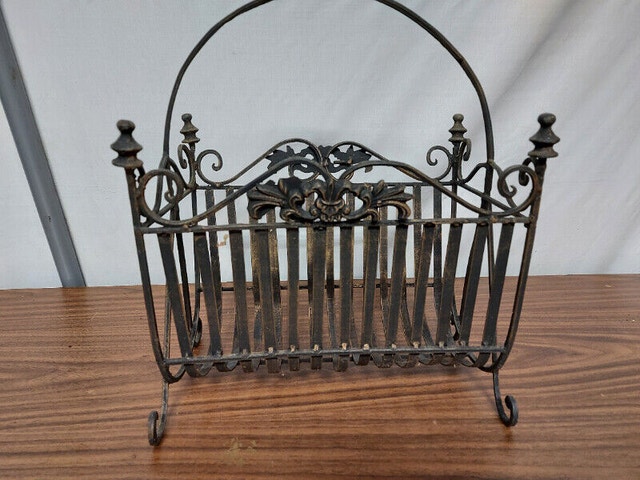 Wrought Iron Basket Carrier Holder - photo 4